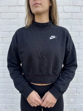 Nike Black Long‑Sleeve Pullover – Size XS | Athletic Streetwear | Minimalist